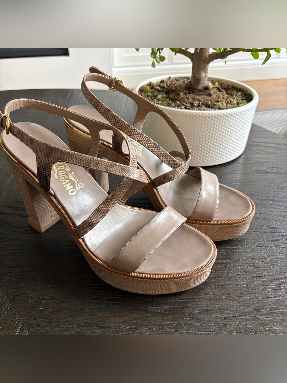 AUTHENTIC FERRAGAMO SANDALS